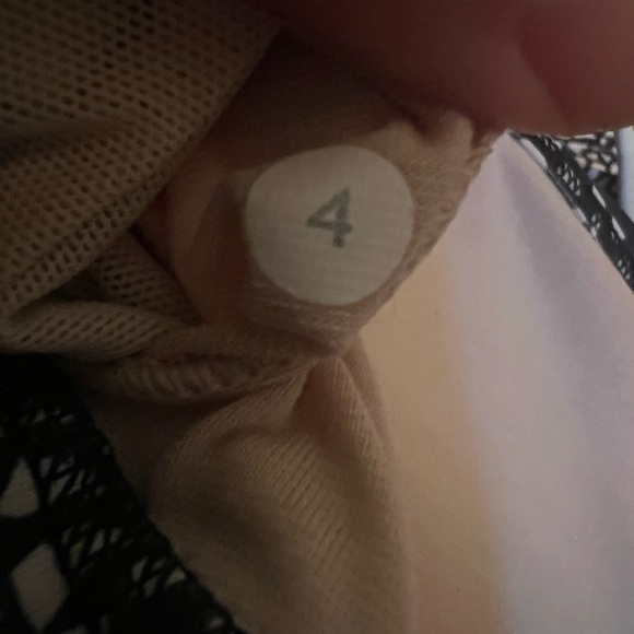 Lululemon Free To Be Serene 2 In 1‎ Tank size 4 - Picture 5 of 6